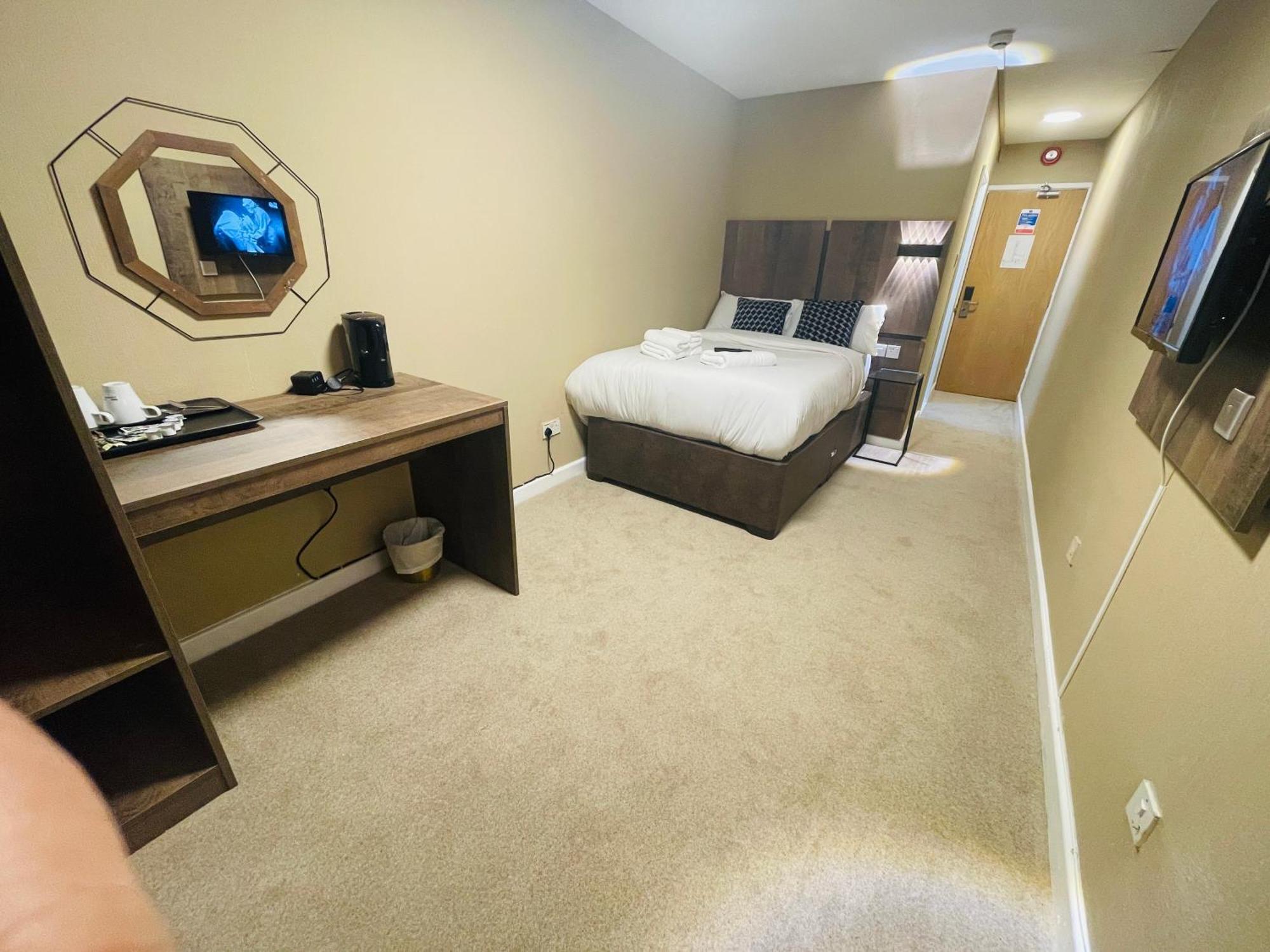 Hylands Hotel Coventry Bagian luar foto