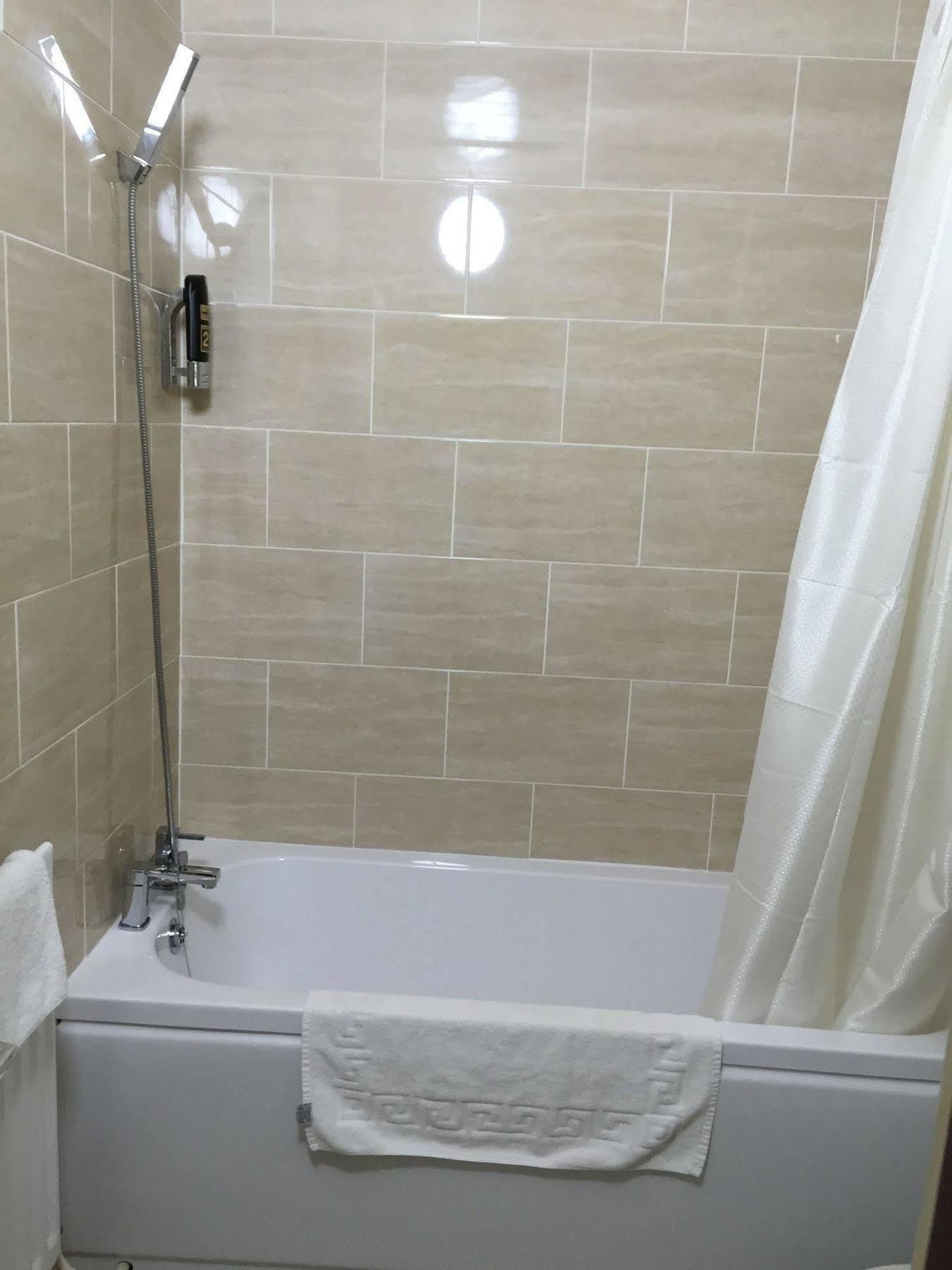 Hylands Hotel Coventry Bagian luar foto